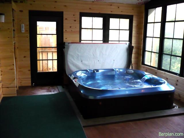3 season room with hot tub