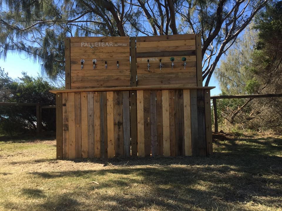 beer bar built using free pallet wood